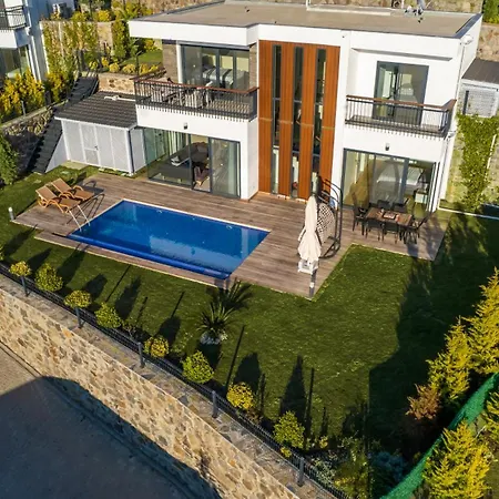 ヴィラ Farilya By Important Group Travel