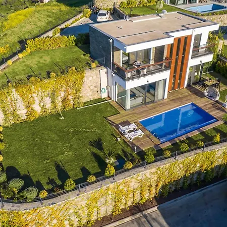 ヴィラ Farilya By Important Group Travel *