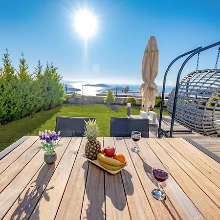 ヴィラ Farilya By Important Group Travel