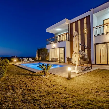 Farilya By Important Group Travel 别墅 博德鲁姆