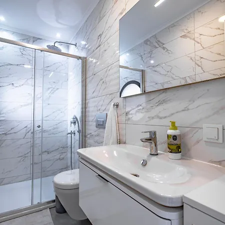 Farilya By Important Group Travel * 博德鲁姆