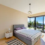 Farilya By Important Group Travel Villa